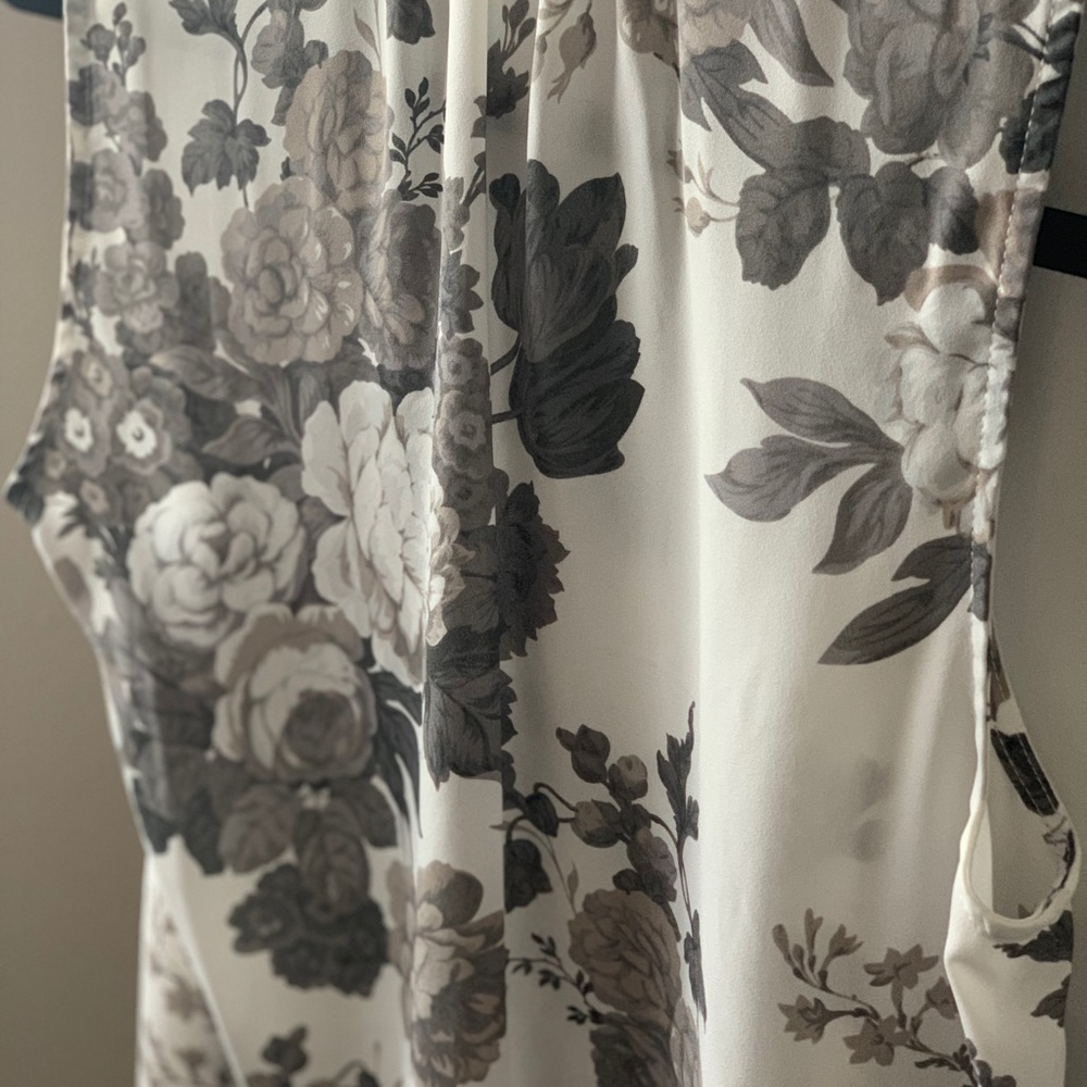 White with grey floral print tank top